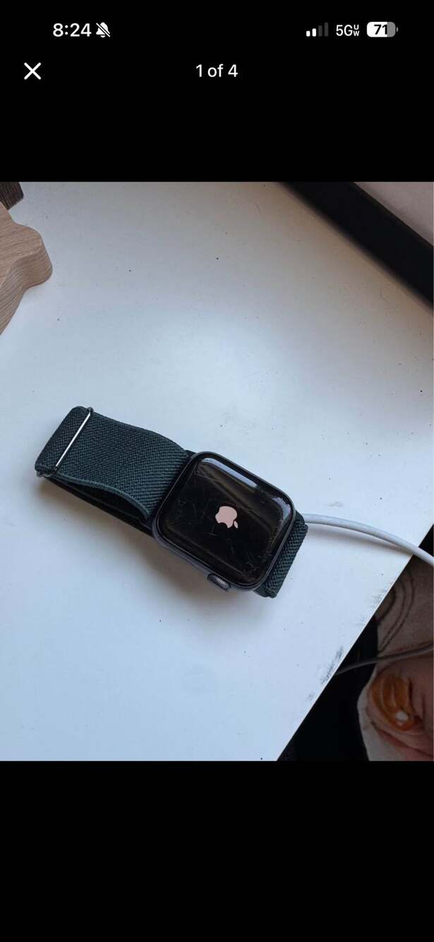 Apple Watch Series 6 40MM Space Gray Aluminum Dark Green Elastic Band